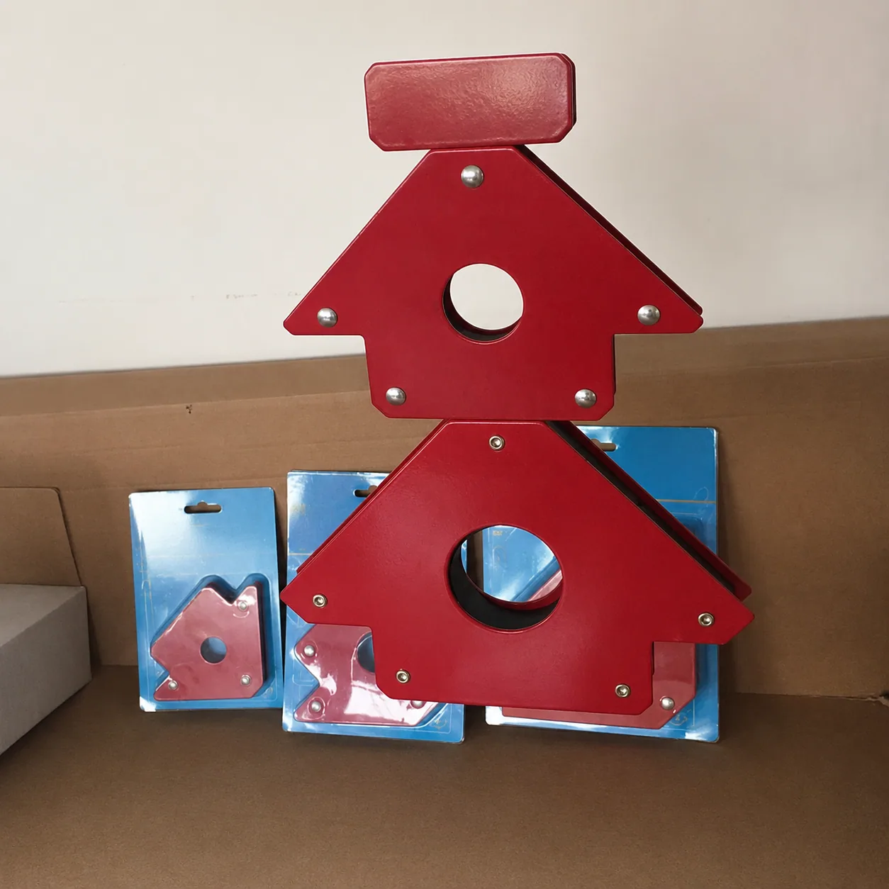Magnetic welding square product set