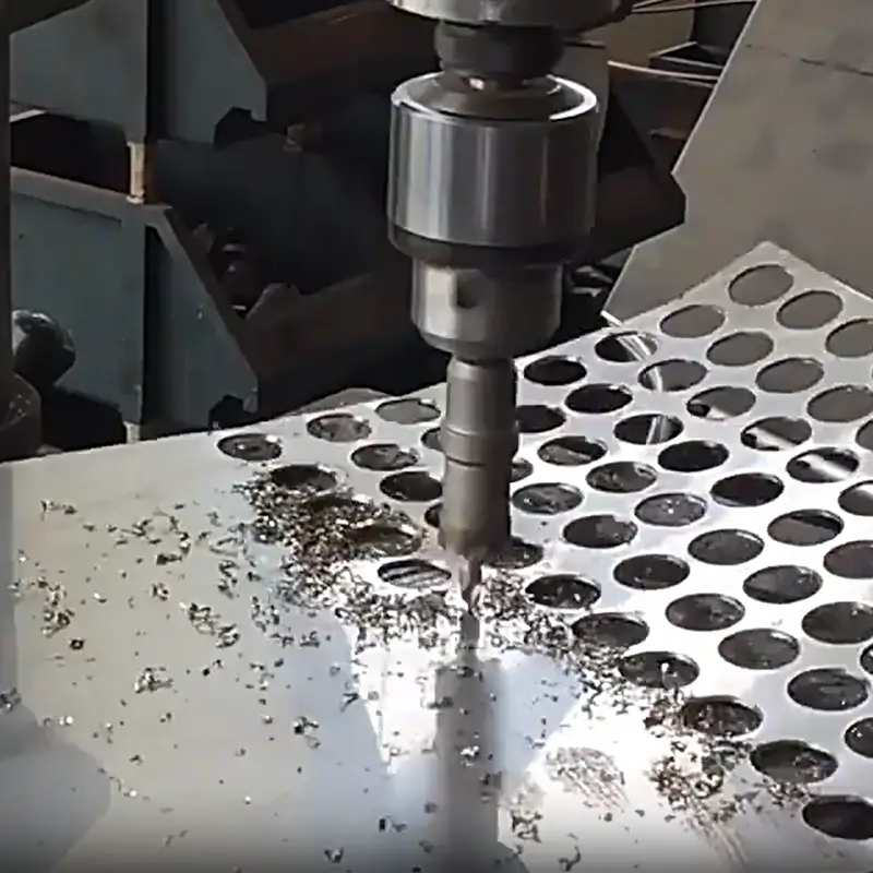 Metal hole saw pipe application
