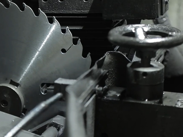 Brush cutter blade edge inspection