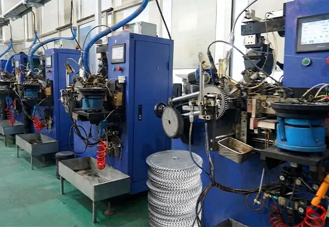 Circular saw blade carbide tooth welding