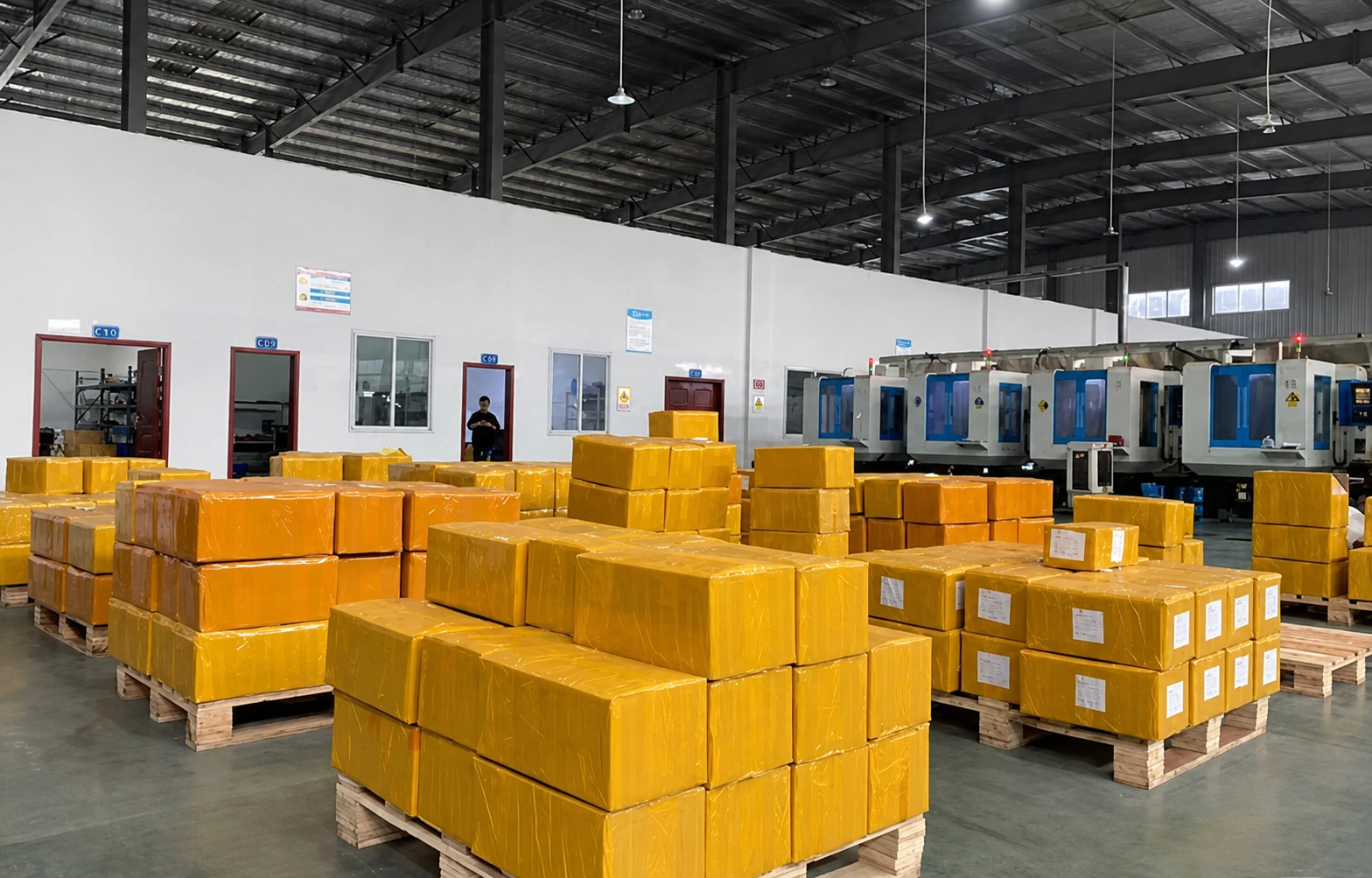 Packed goods area in the supplied carbide machining workshop library